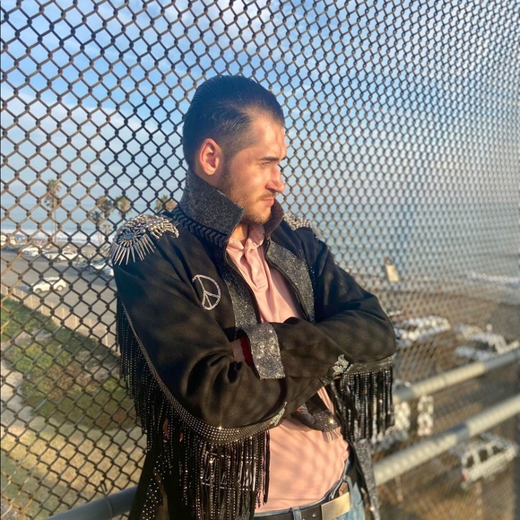 men's jacket on the lining finished with sequins, fringes and metal decorations - Picture 11 of 16